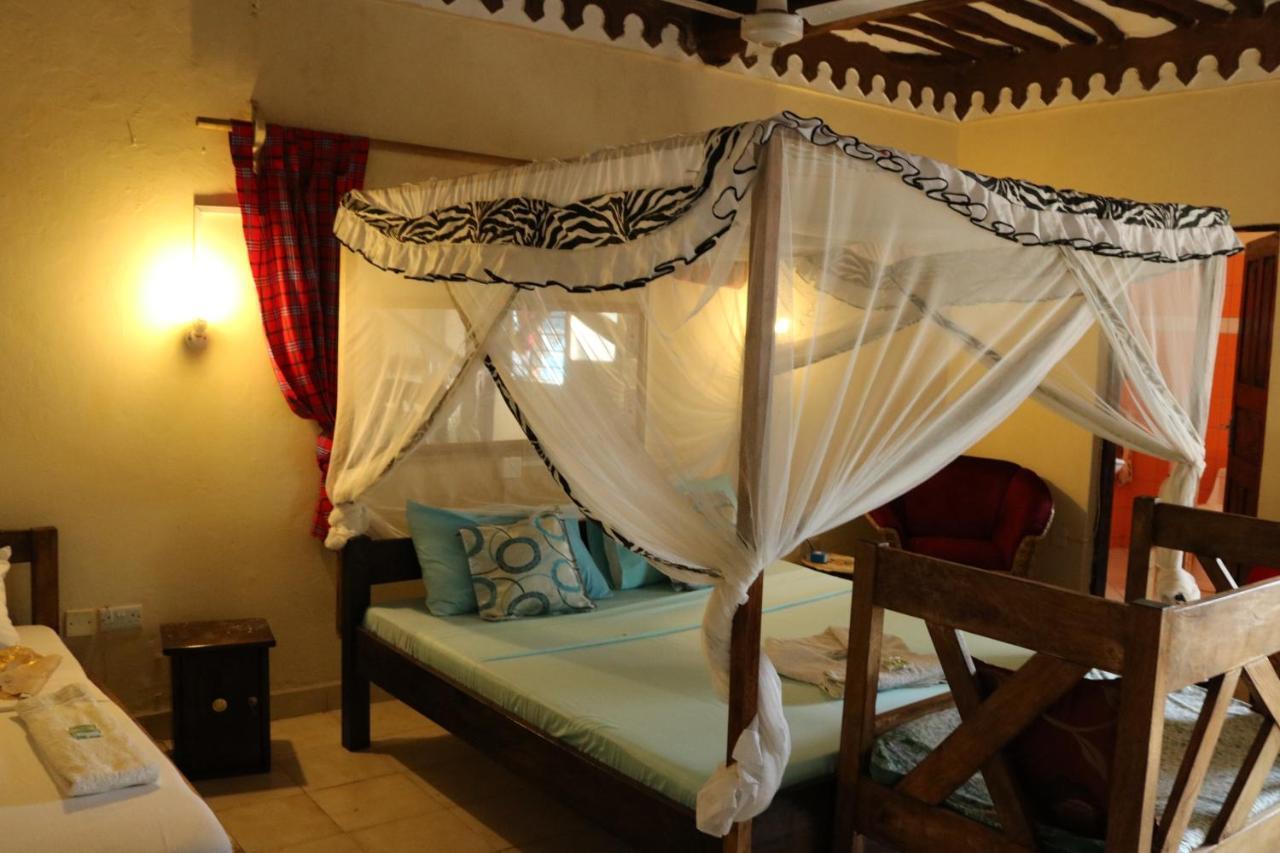 Room In Guest Room - A Wonderful Beach Property In Diani Beach Kenyaa Dream Holiday Place Mombasa Exterior photo